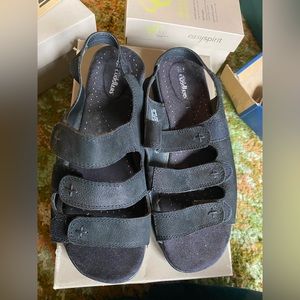 Cobbie cuddlers black sandals
